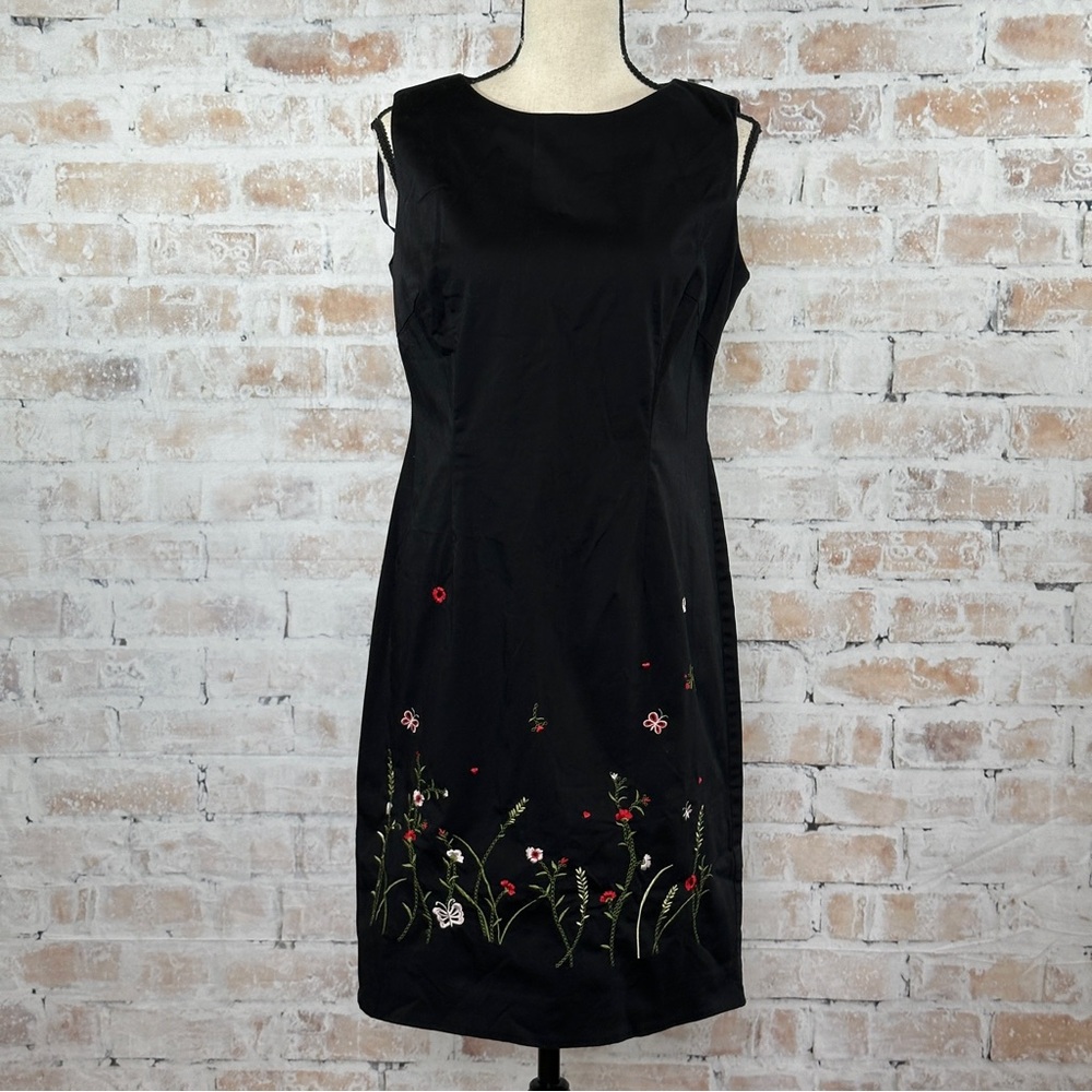 True Vintage Y2K Floral Butterfly Embroidered Sleeveless Rear Zip Sheath Dress